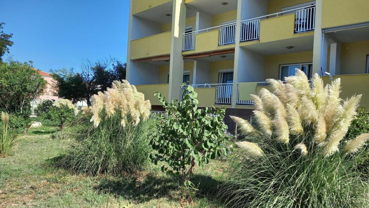 Apartment Sara - Cres Esterno foto