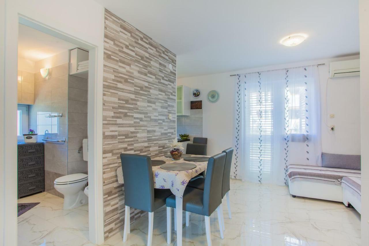 Apartment Sara - Cres Esterno foto